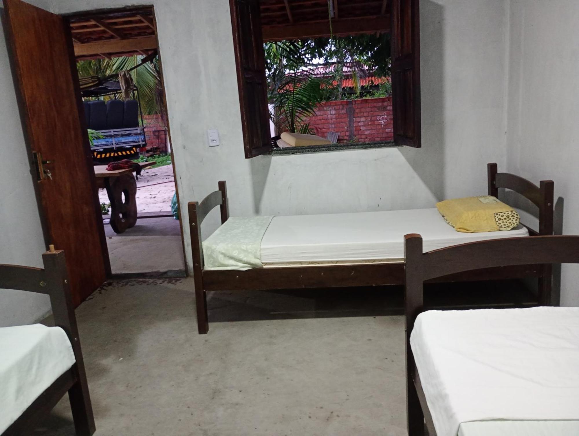 Hostel E Camping Na Rua Das Flores Santo Amaro do Maranhao Exterior foto